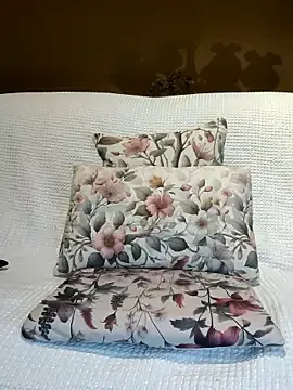 Stripchat Watch Live Sex Cams of Melody87