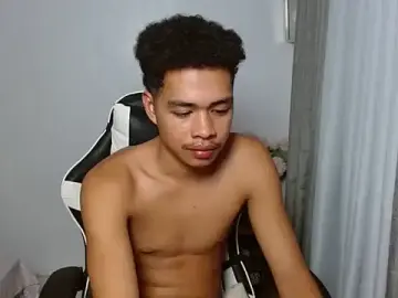 Stripchat Sex Cam of curlyasian_njxx