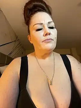 Stripchat Live Sex Cam of fatfabulous1981