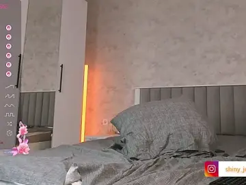 Stripchat Live Sex of Shiny_Jennifer