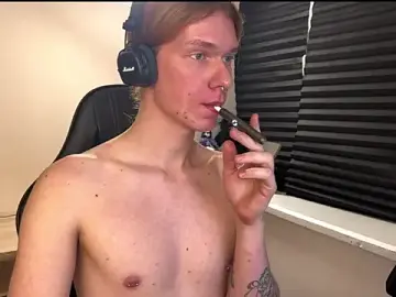 Stripchat Live Sex Cam of carthylovvve