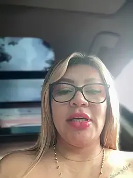 Stripchat Live Sex Cam of DIANITA_1988