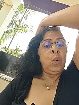 Stripchat Nude Webcam of NakedMILFx