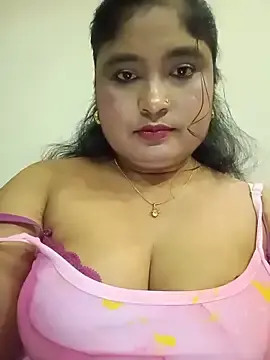 Stripchat Nude Webcam of hornyriyanka