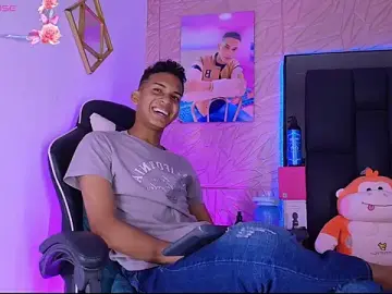 Stripchat Sex Cam of dilan_alfonzo