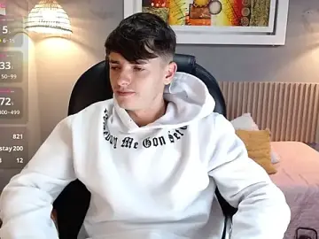 Stripchat Live Sex Cam of tossetrech
