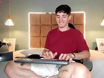 Stripchat Live Sex of AlejooTwink