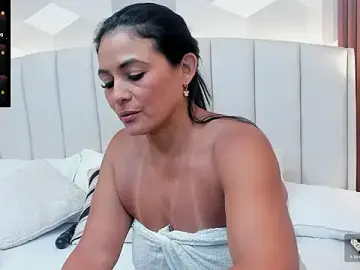 Stripchat Free Porn Cam of Mommy_Naughty