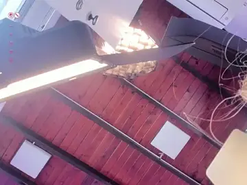 Stripchat Free Live Porn of ari_monet