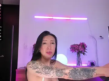 Stripchat Free Live Porn of ariana_fitl_