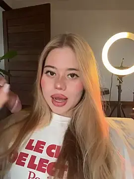 Stripchat Free Porn Cam of curchez_