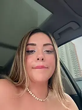 Stripchat Live Sex of Alirawrz