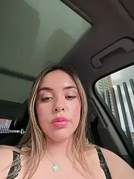 Stripchat Best Webcam of Alirawrz