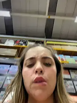 Stripchat Free Live Porn of Alirawrz