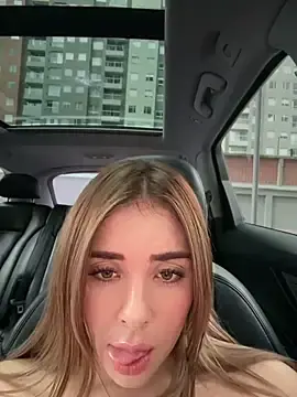 Stripchat Adult Webcam of Alirawrz