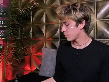 Stripchat Free Porn Cam of DannyParker_