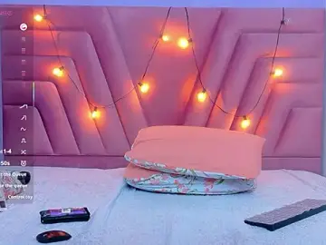 Stripchat Sex Chat of hornybarelylegalgirl