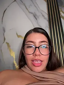 Stripchat Sex Chat of sara_calderon