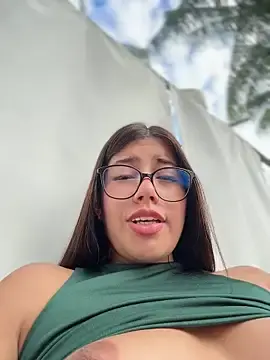 Stripchat Adult Webcam of sara_calderon