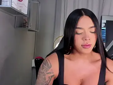 Stripchat Watch Live Sex Cams of tinaqueen_noa