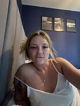 Stripchat Adult Video Chat of Sky25x