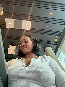 Stripchat Free Porn Cam of ___Nessa