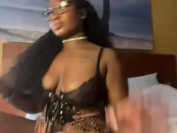 Stripchat Nude Webcam of londonsfantasy