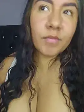 Stripchat Sex Cam of Iam_Ambar