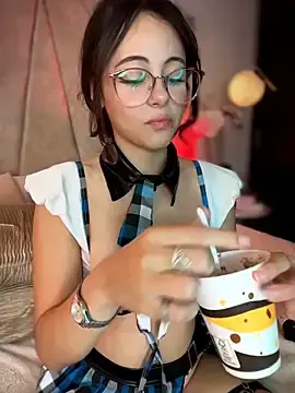 Stripchat Adult Webcam of TeaseDollXXX