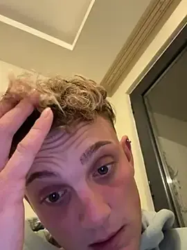 Stripchat Sex Cam of Turkishleo