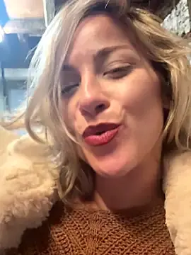 Stripchat Free Porn Cam of missdaisydiamond777