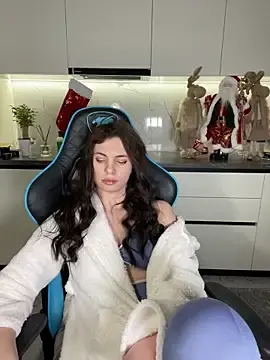 Stripchat Adult Webcams of CurlyLara