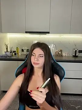 Stripchat Adult Webcams of CurlyLara