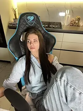 Stripchat Free Live Porn of CurlyLara