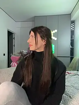 Stripchat Adult Video Chat of CurlyLara