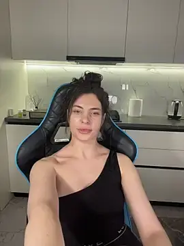 Stripchat Best Webcam of CurlyLara