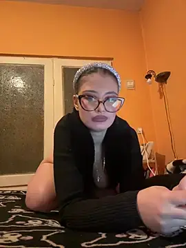 Stripchat Nude Webcam of SirenLisa69