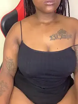 Stripchat Live Sex of ThickPearlx23