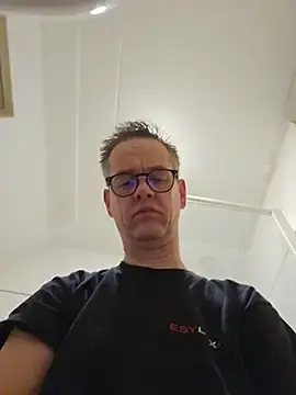 Stripchat Watch Live Sex Cams of Hectorthyssen1