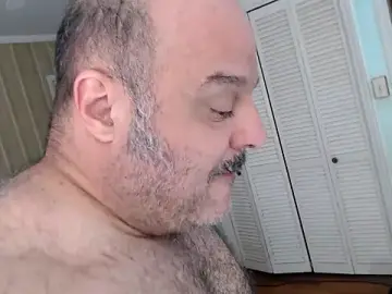 Stripchat Sex Cam of bullmusclejoe