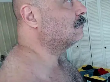 Stripchat Adult Webcam of bullmusclejoe