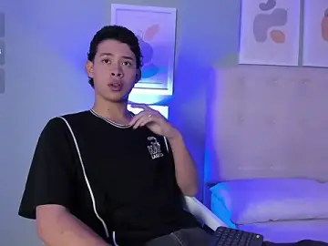 Stripchat Live Porn of ApoloRicci