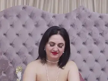 Stripchat Nude Webcam of CassidyVelvet