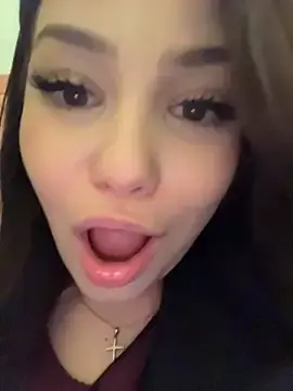 Stripchat Sex Cam of Chloe__Moon