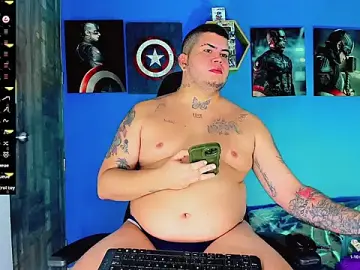 Stripchat Sex Cam of Thomas_chubbyxhot