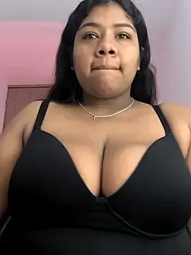 Stripchat Live Sex Cam of paola091