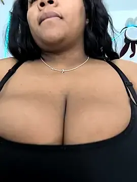 Stripchat Nude Webcam of paola091