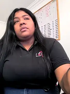 Stripchat Sex Cam of paola091