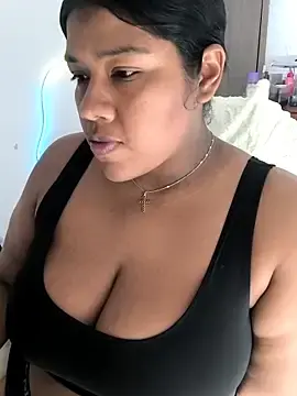 Stripchat Free Live Porn of paola091