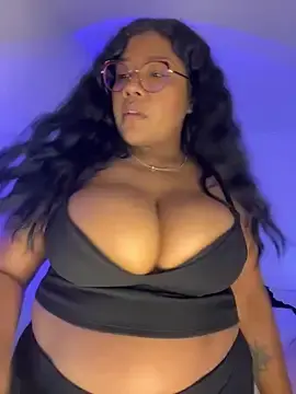 Stripchat Sex Cam of paola091